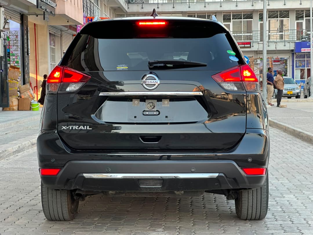 NISSAN X-TRAIL thumbnail 10